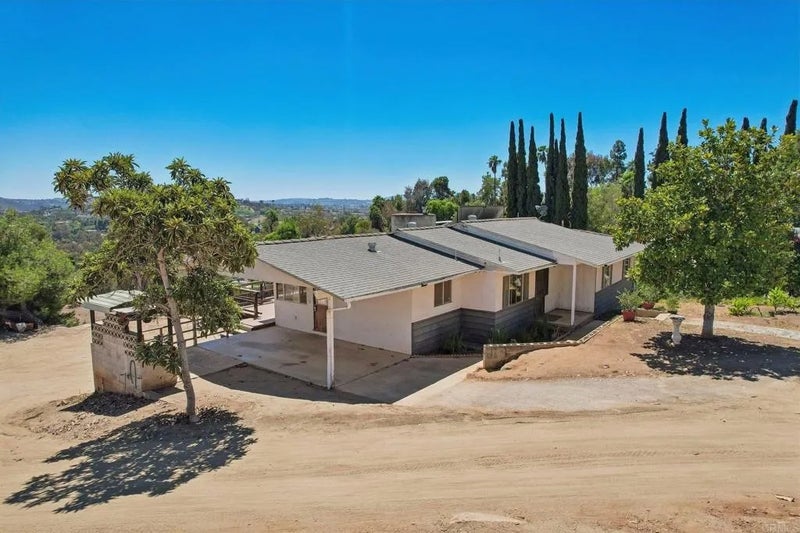 3158 Mary Ln
