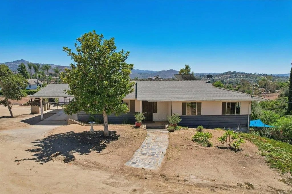 3158 Mary Ln