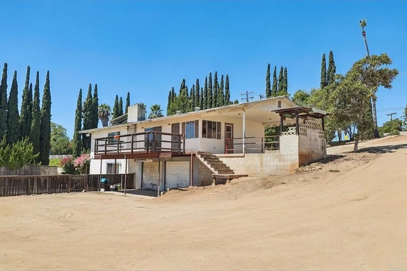 3158 Mary Ln