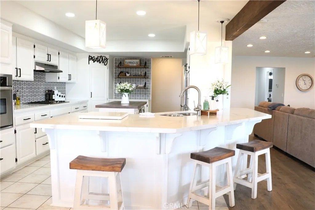 Photo of 16324 Crown Valley, Apple Valley, CA 92307 (MLS # OC26079613)