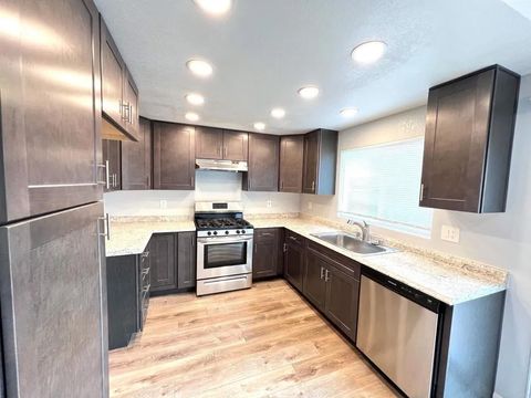 258 Argus Way Oceanside CA 92057