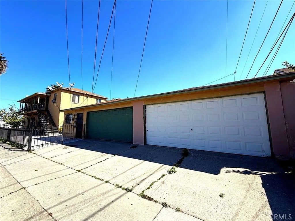 Photo of 10000 State St, Lynwood, CA 90262 (MLS # DW26058392)