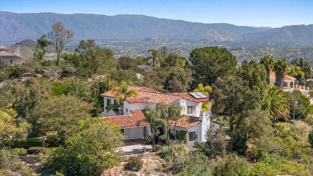 Photo of 28889 Anderson Ct, Escondido, CA 92026 (MLS # 260007299)