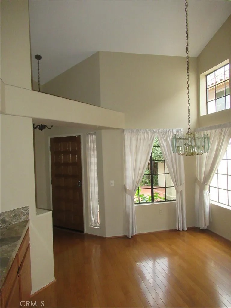 12047 Avenida Consentido