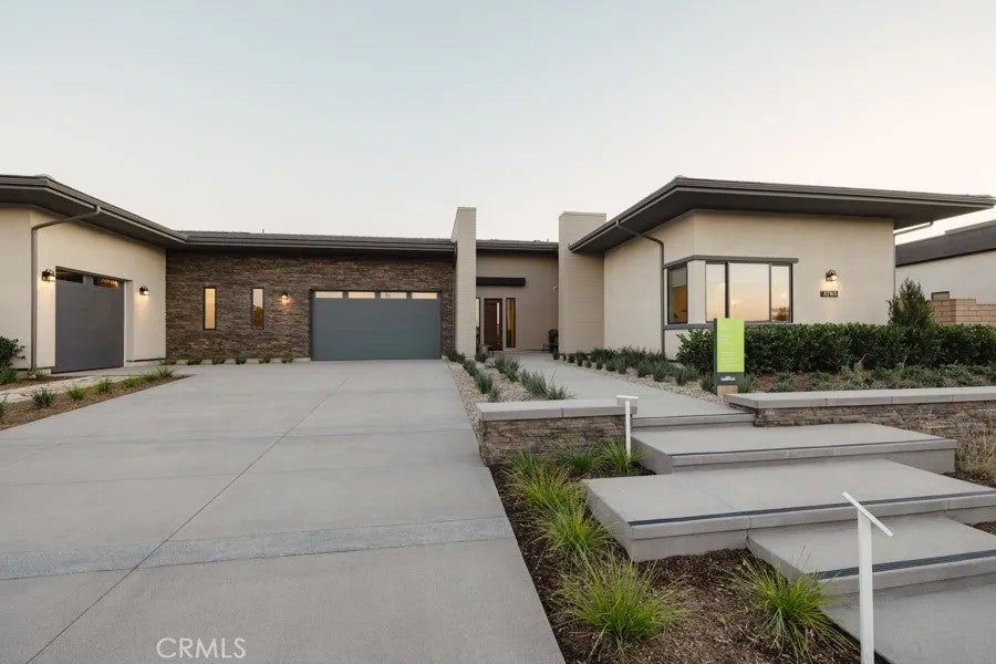 32165 Daybrook