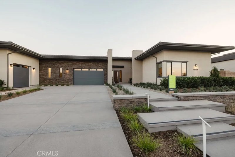 32165 Daybrook
