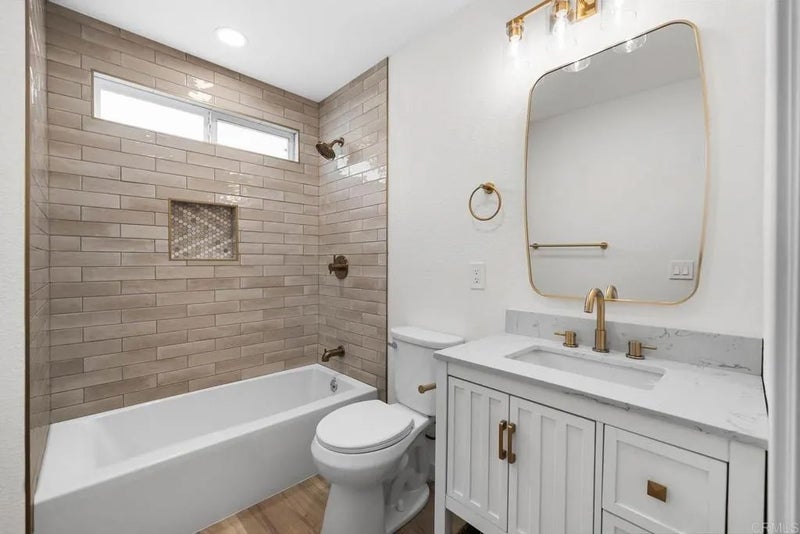 3825 Van Dyke Ave Apt 3