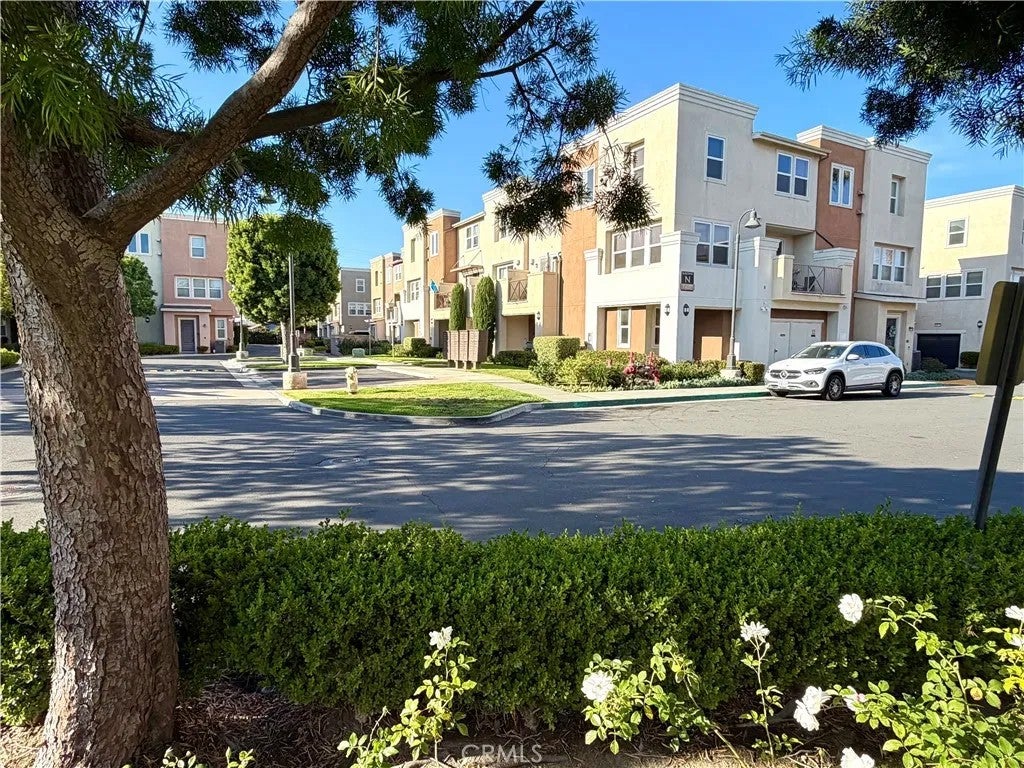 500 N Willowbrook M3