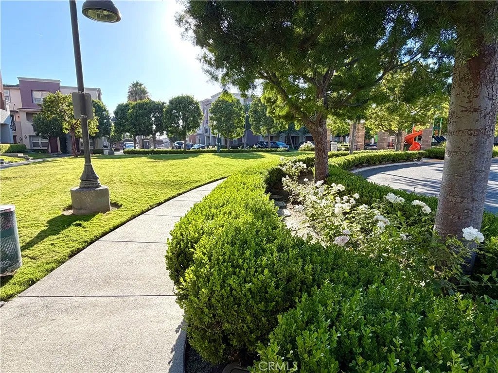 500 N Willowbrook M3