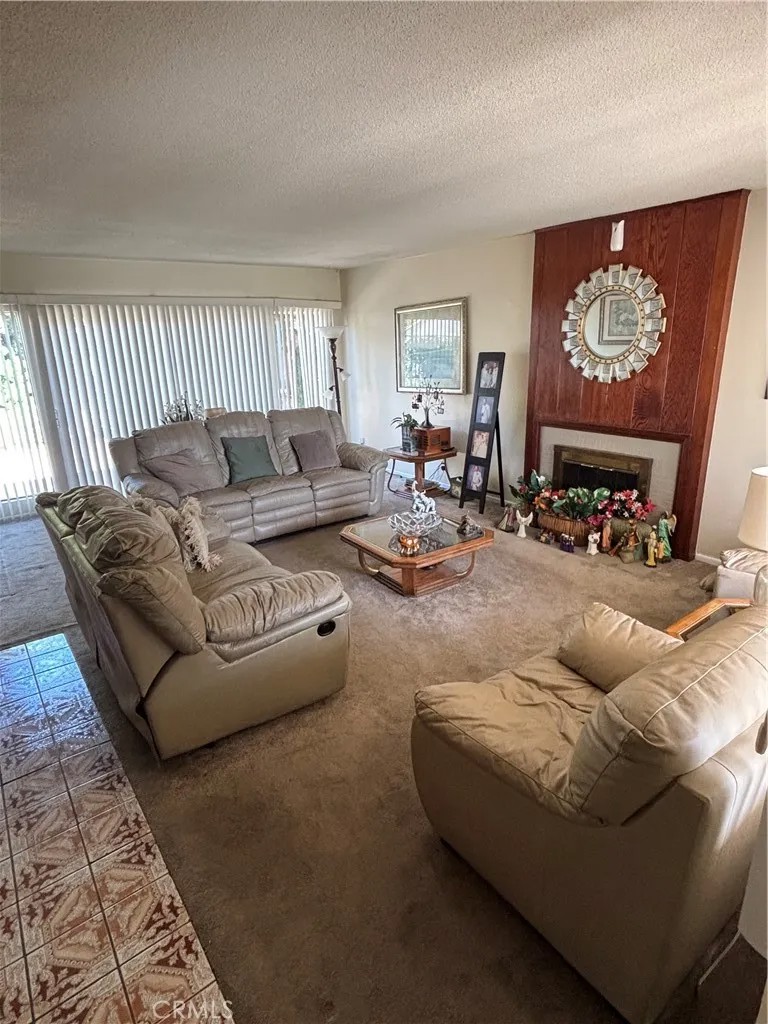 2403 W 116th