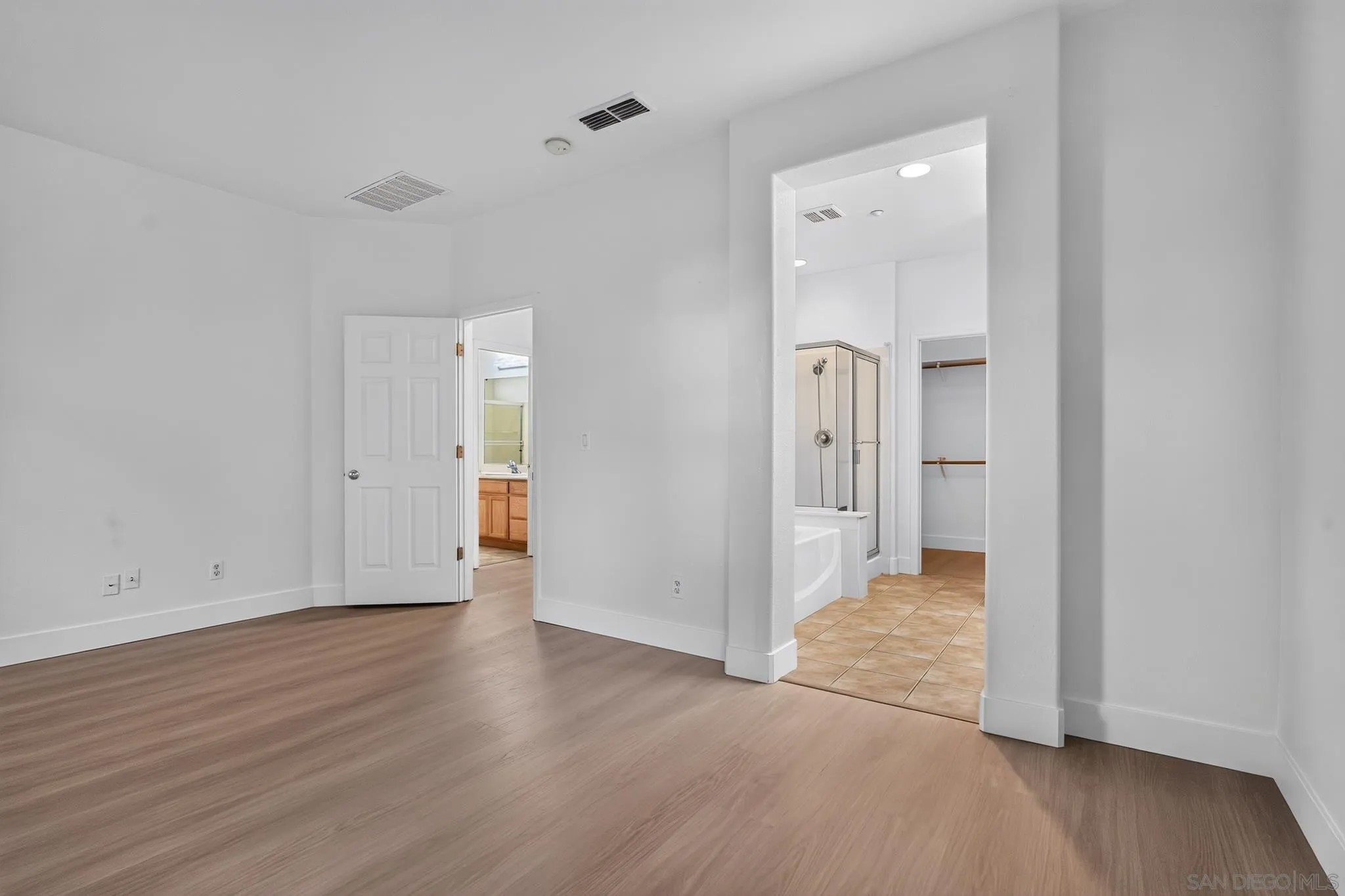 5887 Fruitwood