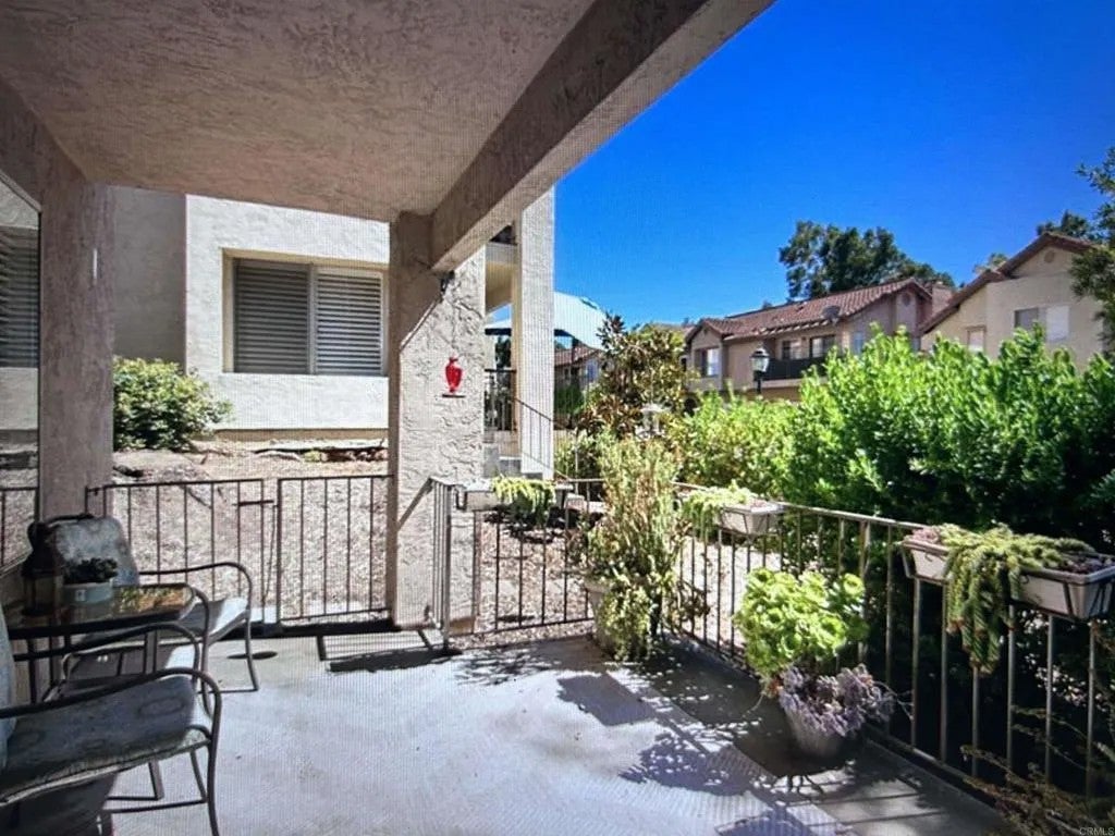 1001 Ficus Lane