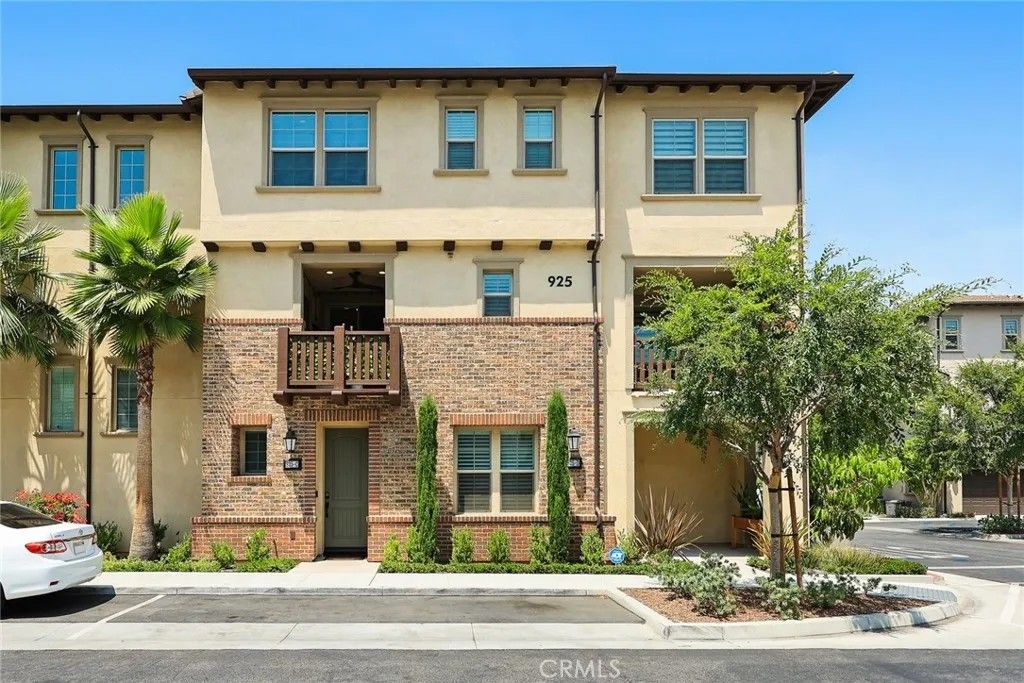 Photo of 925 Clementine Court #C, Azusa, CA 91702 (MLS # WS26069988)