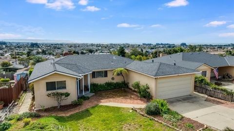 1245 Newport Arroyo Grande CA 93420