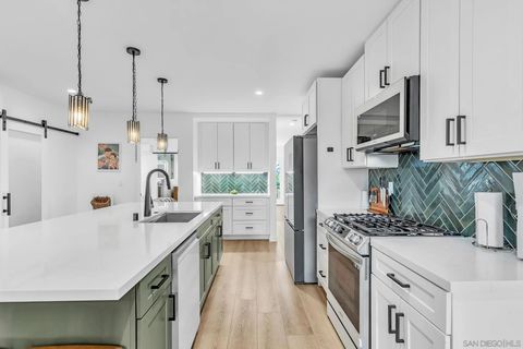 Tiny photo for 2146 Franklin Ave, San Diego, CA 92113 (MLS # 250042187)