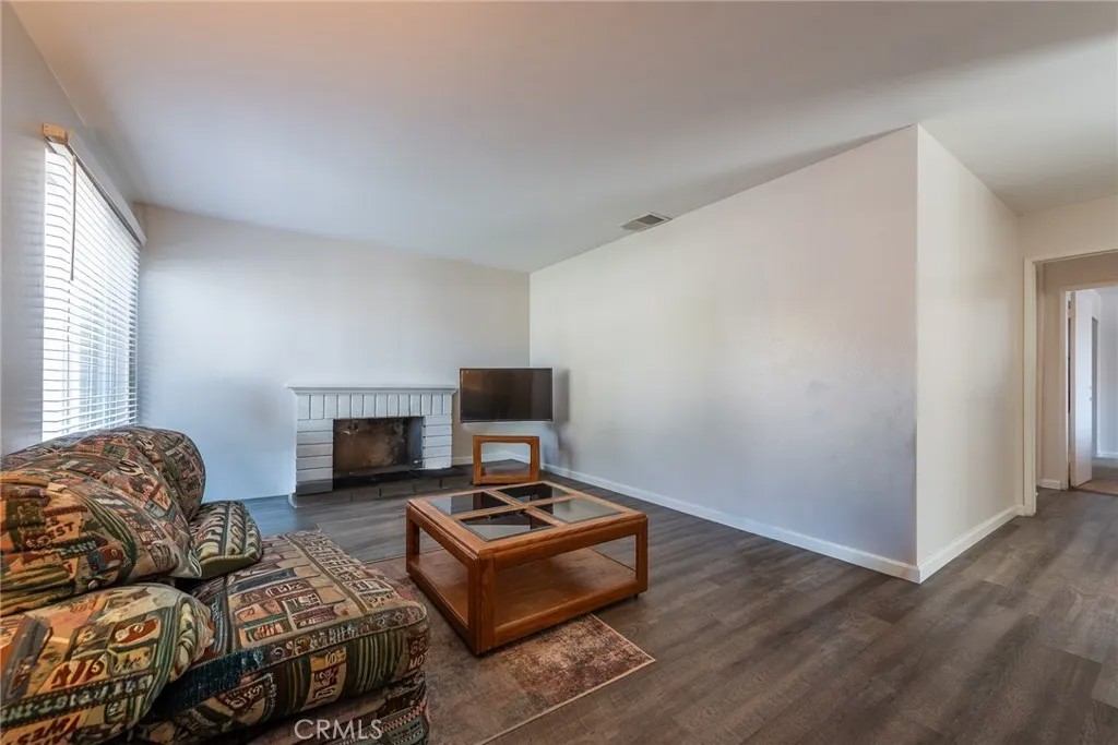 6732 San Joaquin