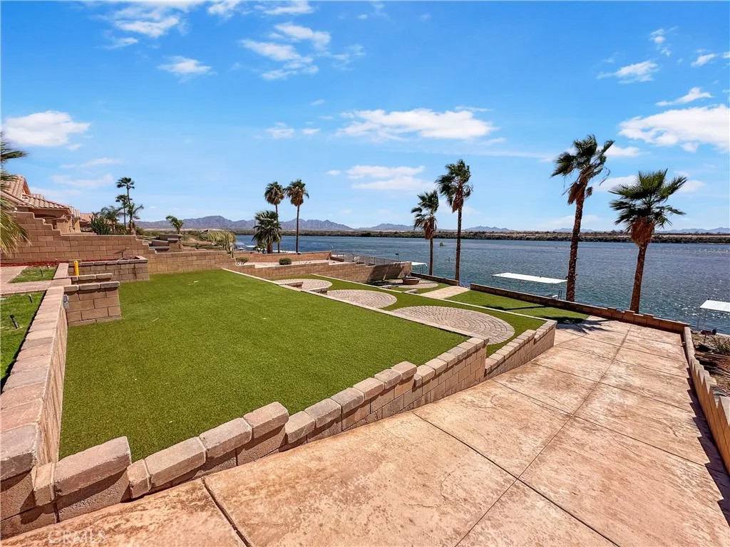 2734 Colorado River Road