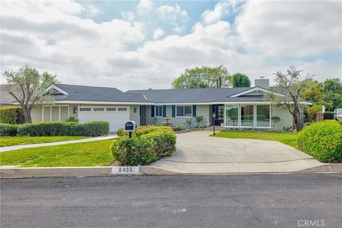 Photo of 8459 La Vela Ave, Whittier, CA 90605 (MLS # DW26033044)