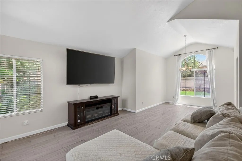 27406 Echo Canyon Court