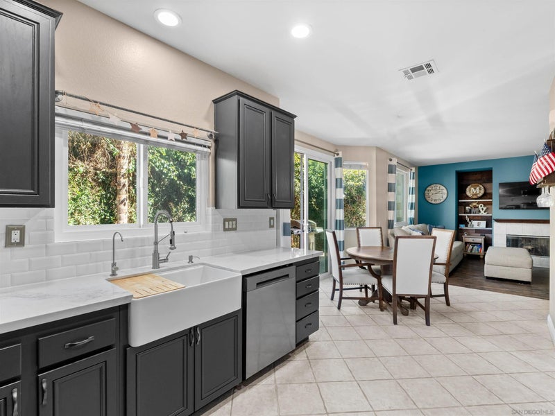 2925 Sunhaven Court