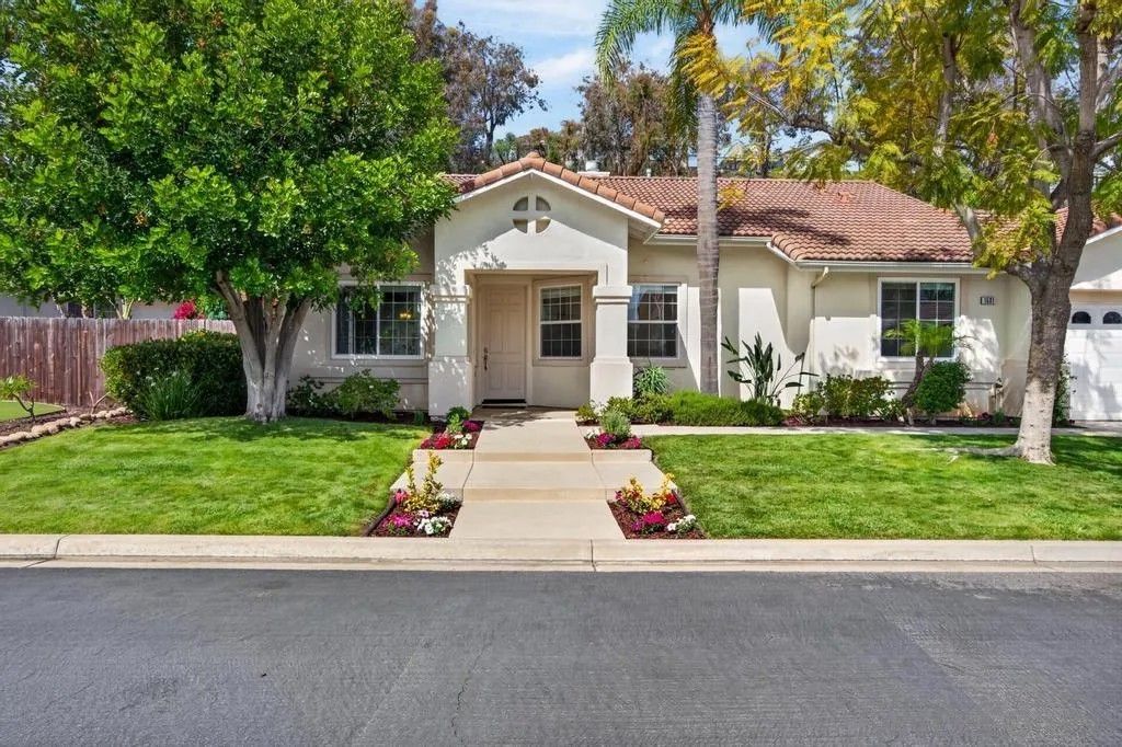 Photo of 1531 Knoll Park Glen, Escondido, CA 92029 (MLS # 260010432)