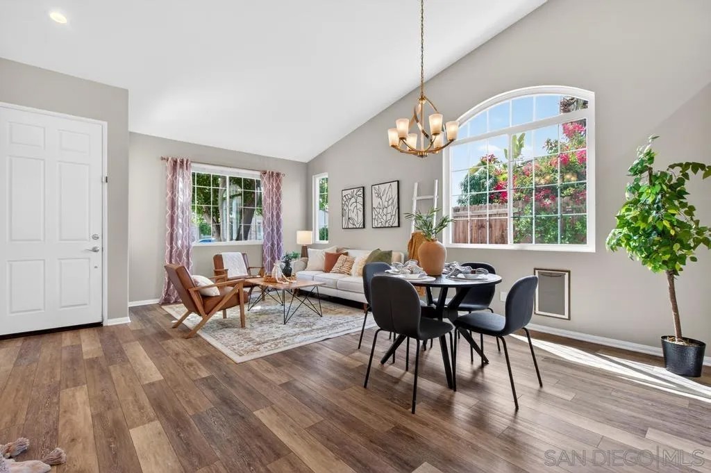 1531 Knoll Park Glen