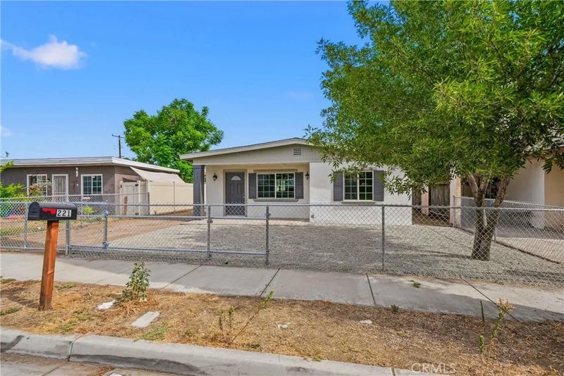 221 Pleasant View