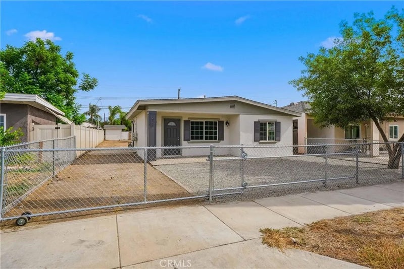 221 Pleasant View