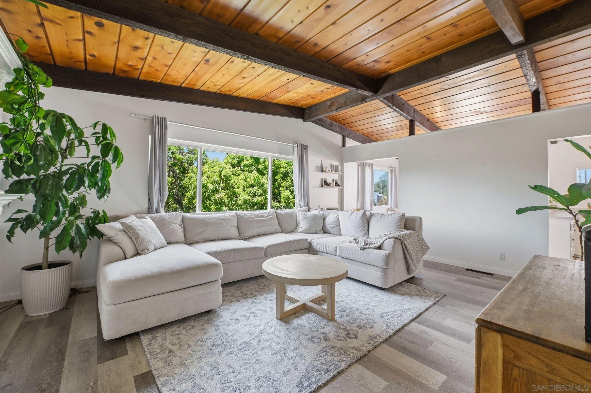 395 San Roque