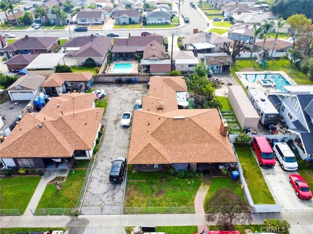 Photo of 886 E Kingsley Avenue, Pomona, CA 91767 (MLS # TR26019346)