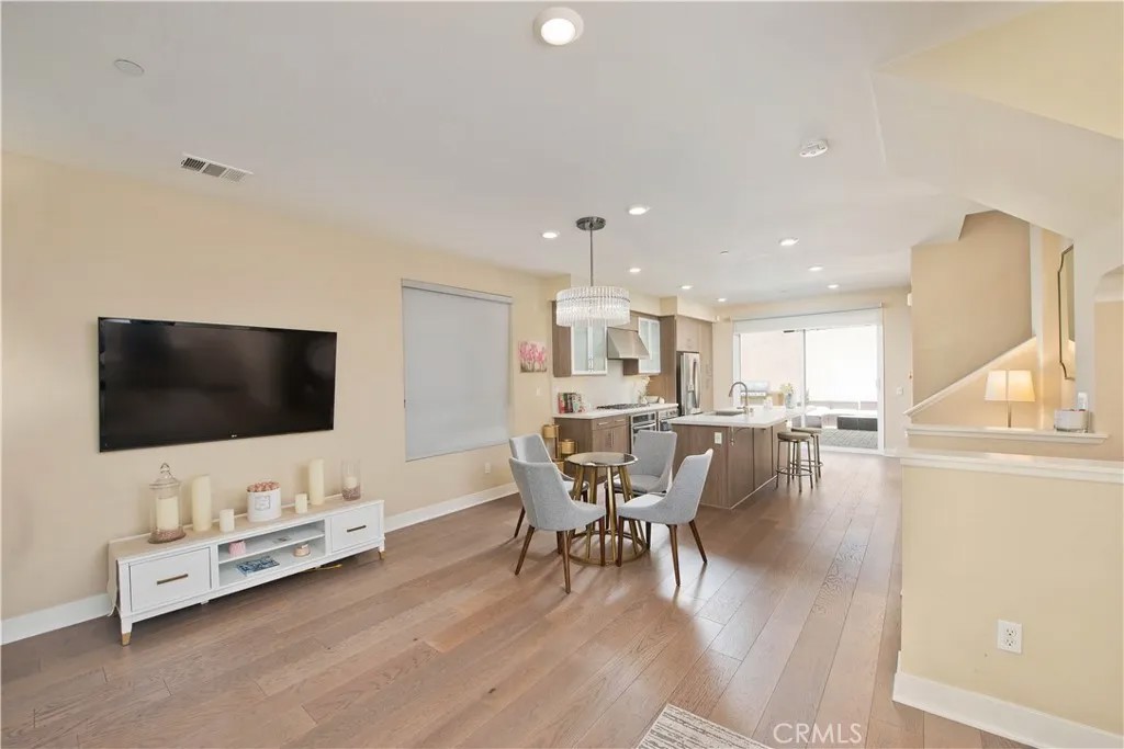 6749 W Gill