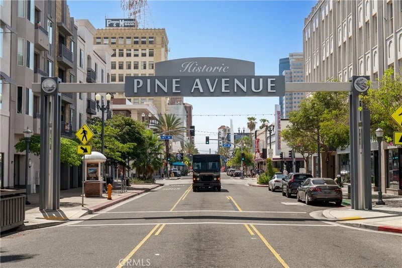 433 Pine Avenue 100