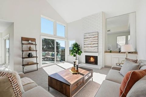 Photo of 1475 Mercado Gln, Escondido, CA 92026 (MLS # NDP2600521)