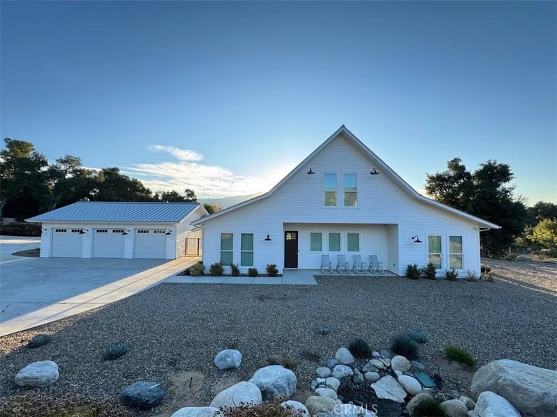 47043 Twin Pines Road
