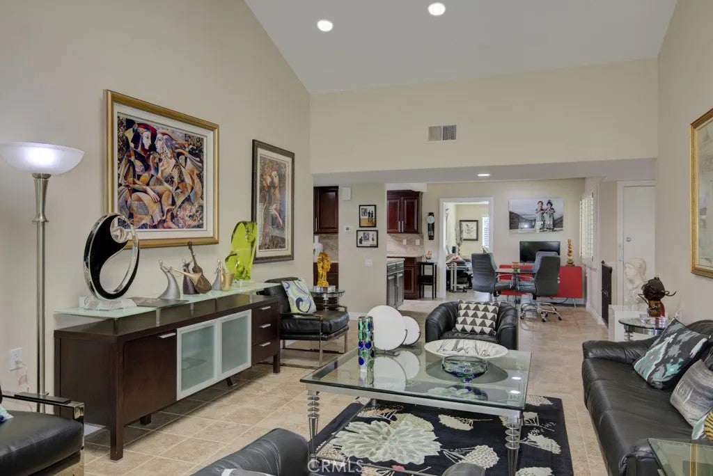 5516 Paseo Del Lago West A