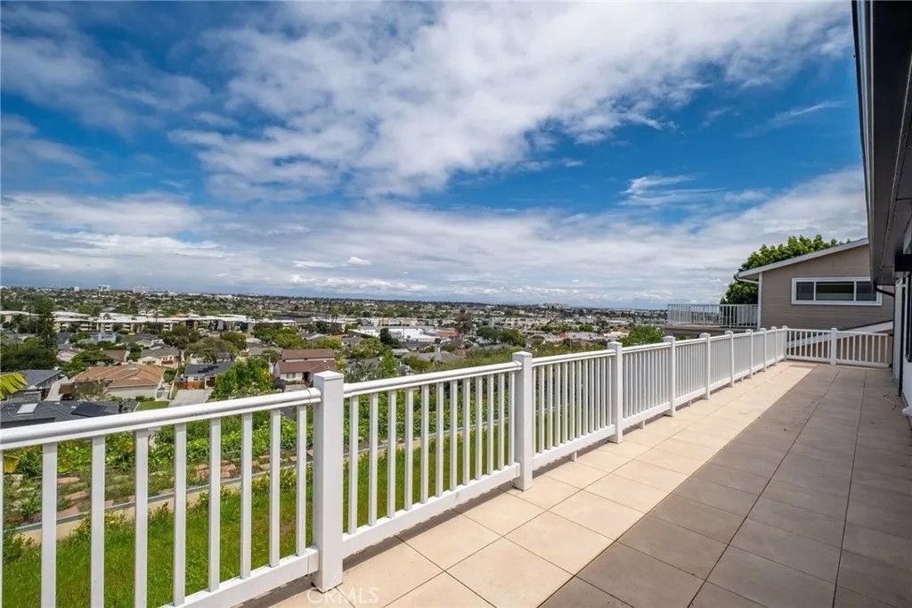 Photo of 4409 Vista Largo, Torrance, CA 90505 (MLS # PV26082854)