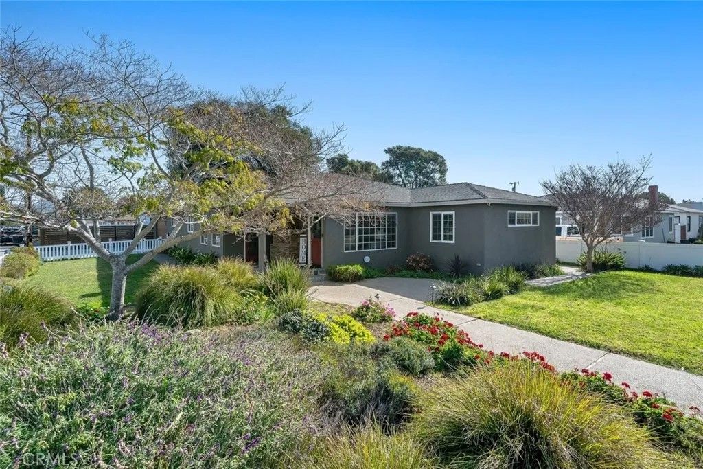 Photo of 403 Beech St, Arroyo Grande, CA 93420 (MLS # SC26024563)