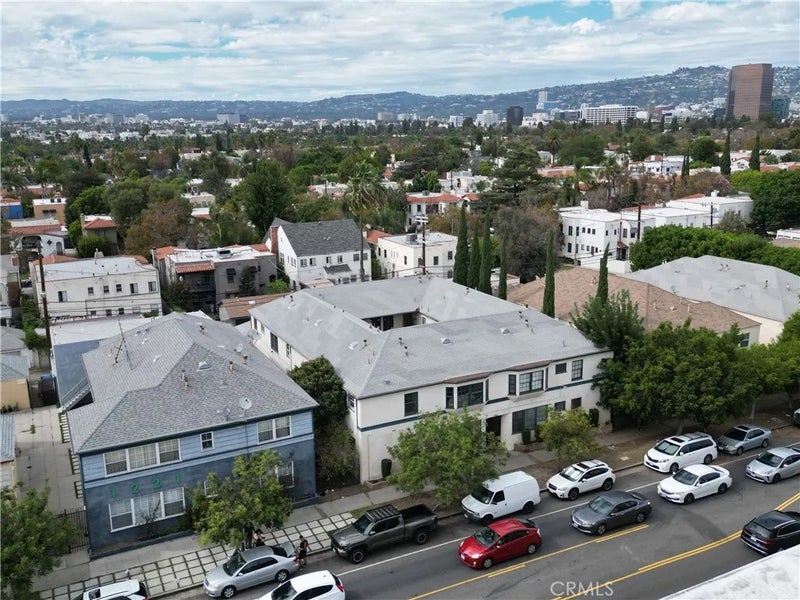 1215 S Fairfax