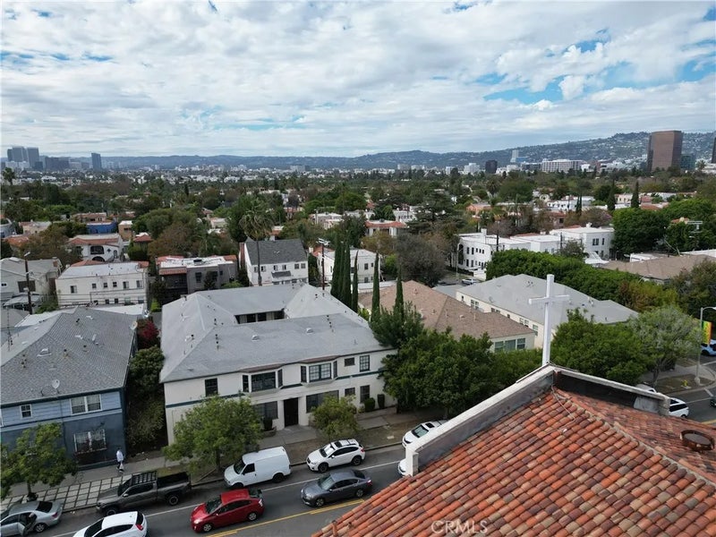 1215 S Fairfax