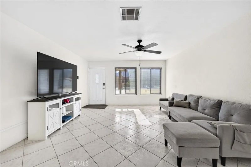 53485 Avenida Alvarado