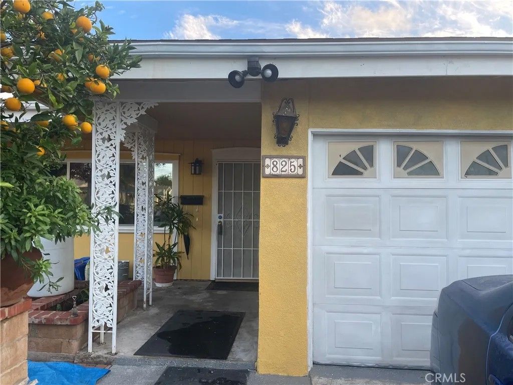 Photo of 825 Sonora Road, Costa Mesa, CA 92626 (MLS # PW26003111)