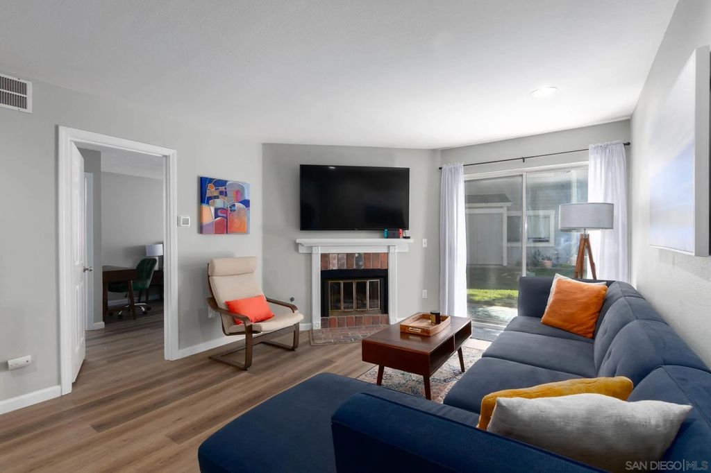 Photo of 106 Mangano Cir, Encinitas, CA 92024 (MLS # 260009943)