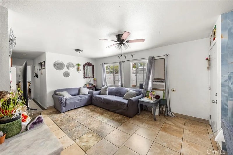 1219 S Downey