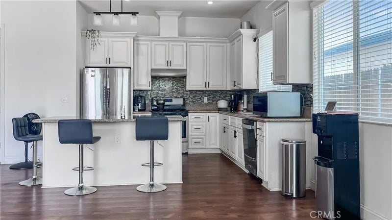 756 S 8th