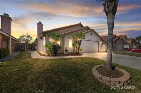 Photo of 361 Via Capri, Hemet, CA 92545 (MLS # IV26027180)