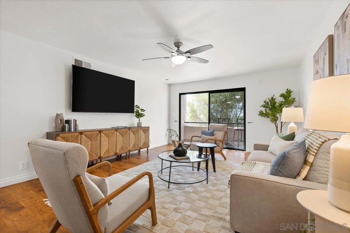 4545 Arizona St 107
