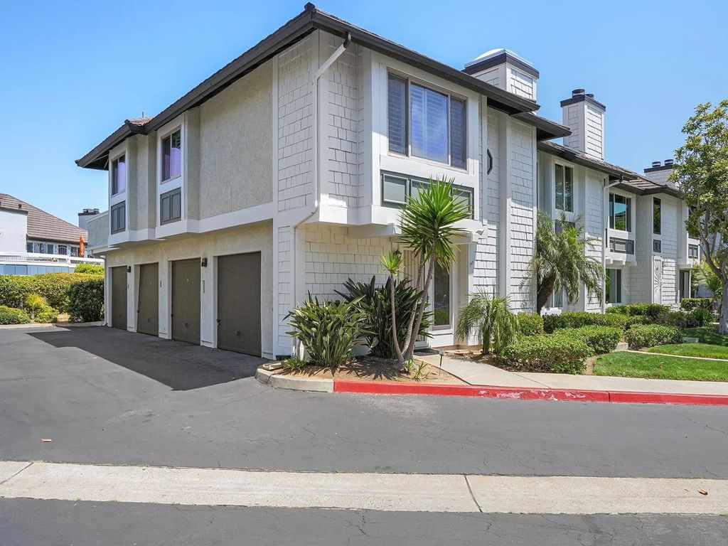 Photo of 872 Hollyhock Ct, Carlsbad, CA 92011 (MLS # 260008454)