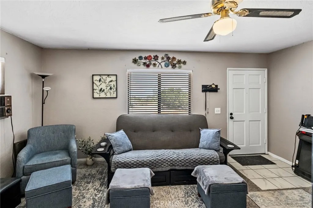 565 Juniper