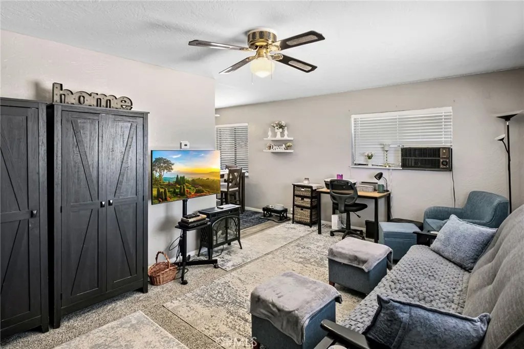 565 Juniper