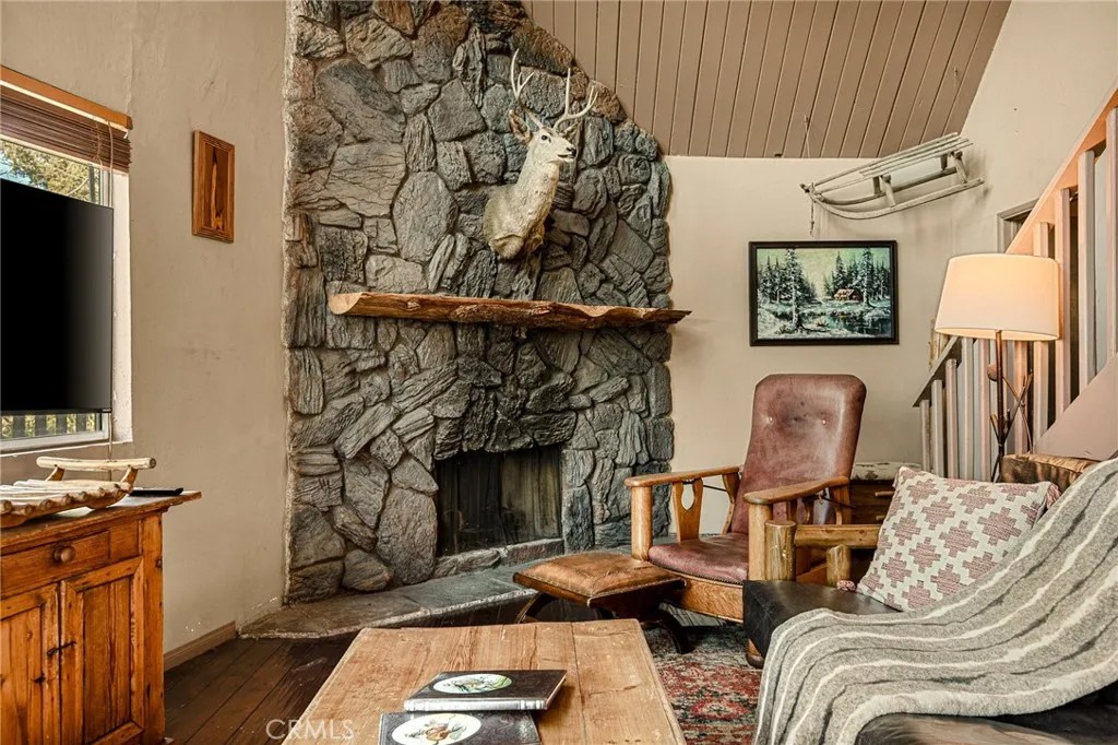 1256 Grass Valley